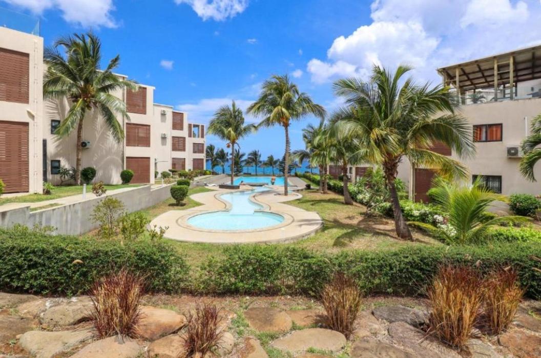 Magnificent Sea-View Apartment Flic-en-Flacq Esterno foto